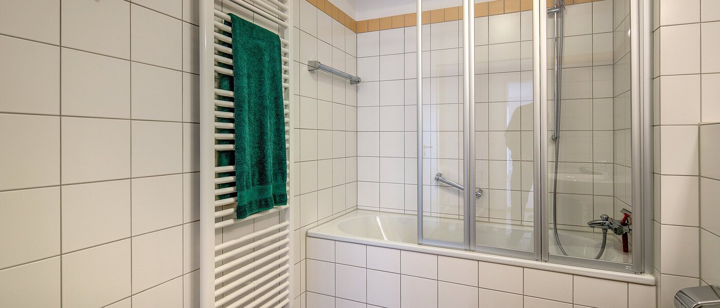 Dachterrassenwohnung München Nymphenburg 02 Badezimmer 9208