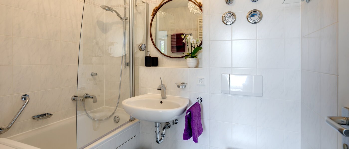 Wohnung München Schwabing-West (rund um den Hohenzollernplatz) 01 Badezimmer 9209