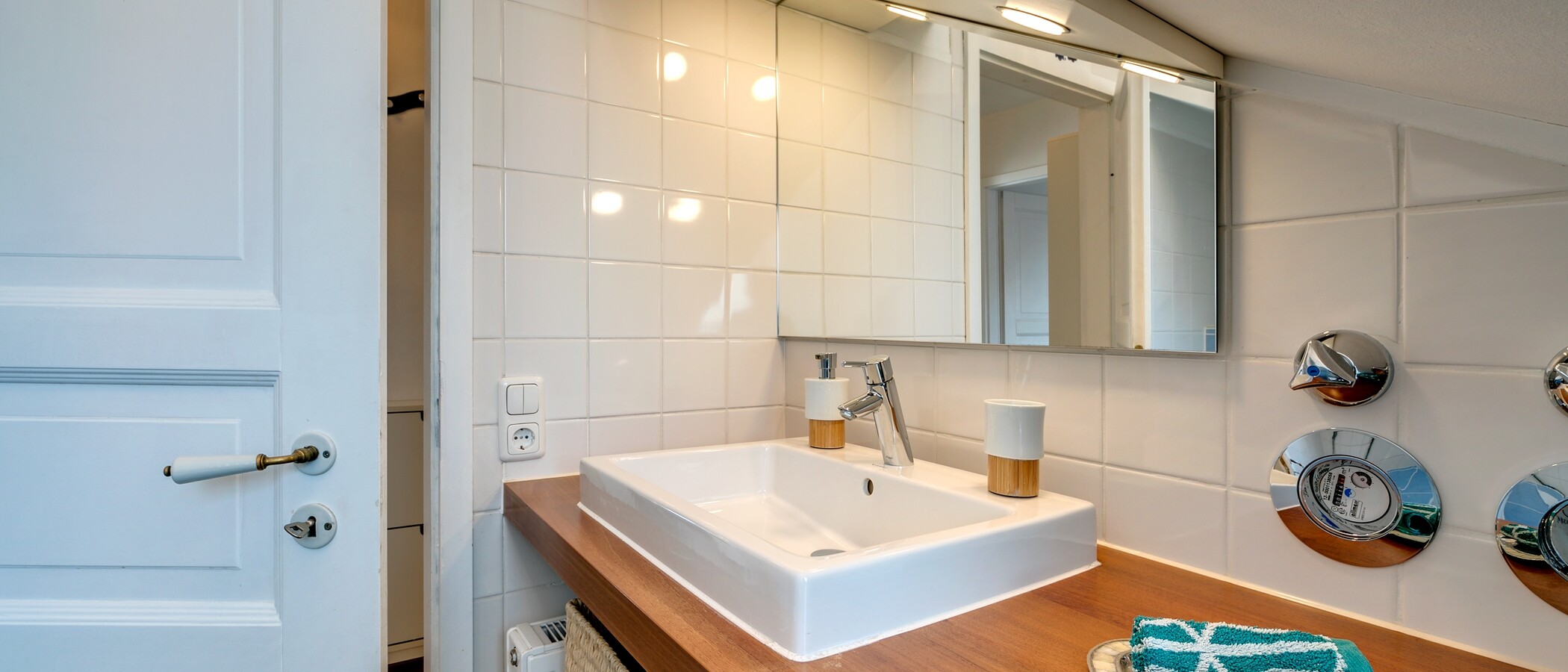 Dachterrassenwohnung München Sendling-Westpark 02 Badezimmer 9220