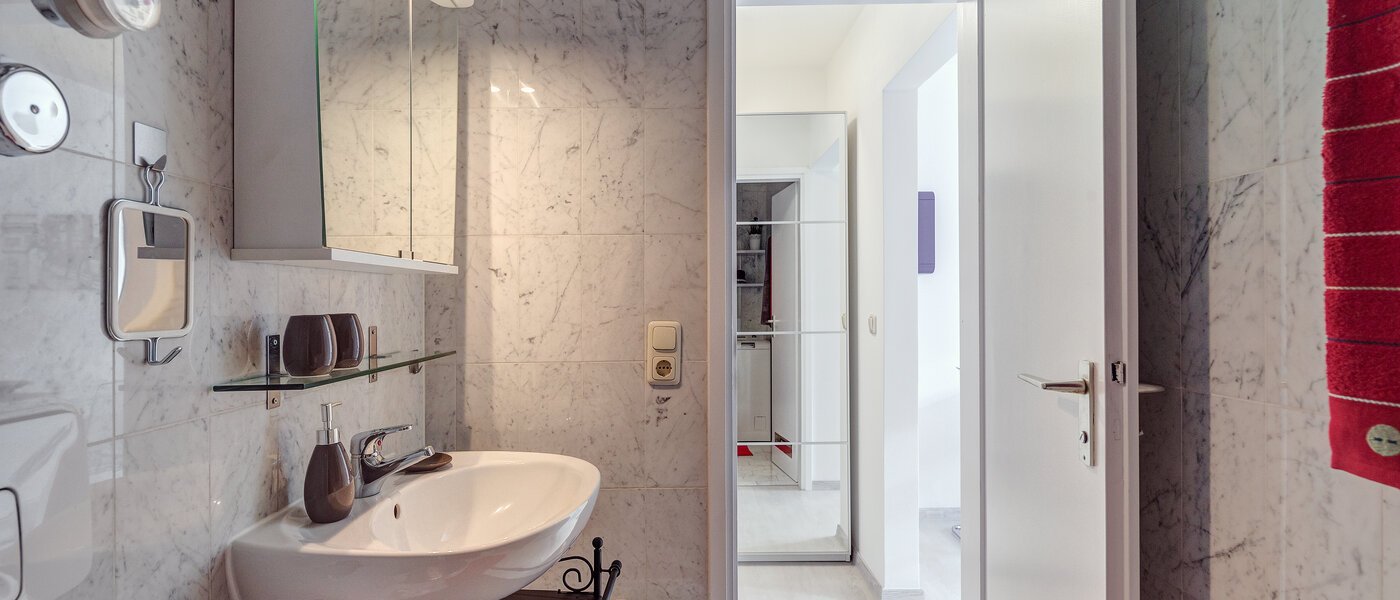 Apartment München Schwabing 02 Badezimmer 9272