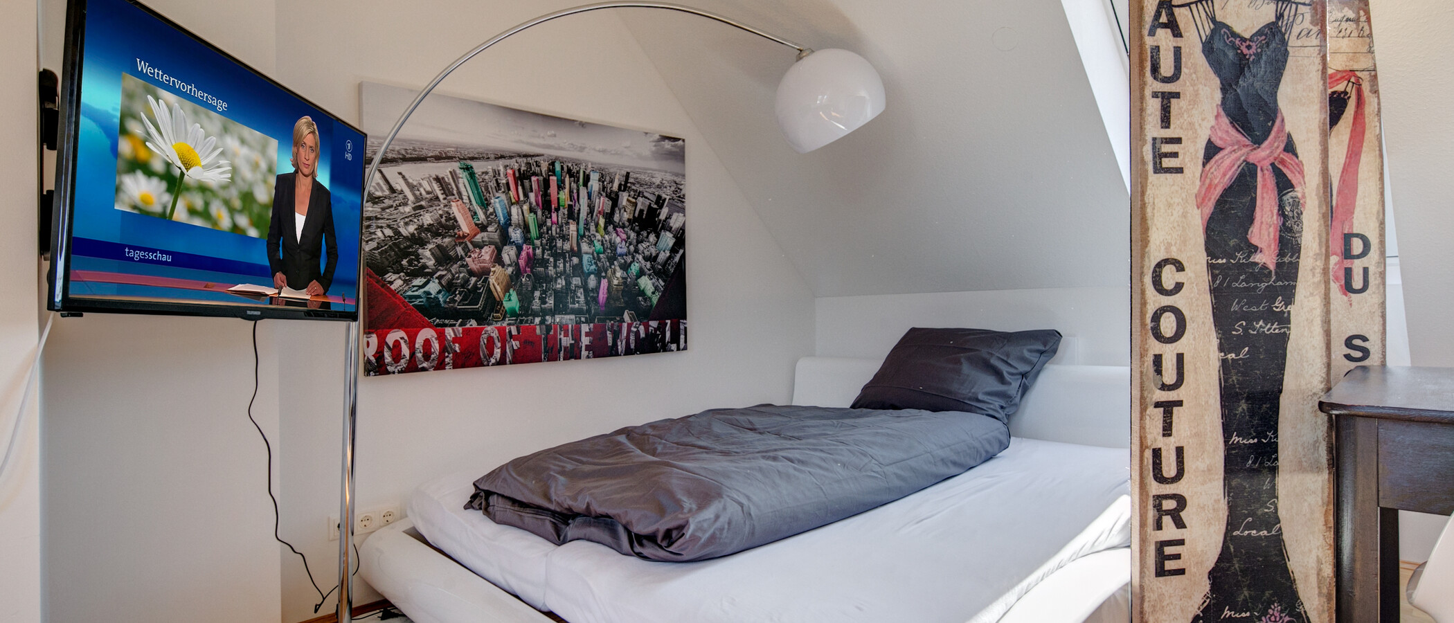 Dachgeschosswohnung München Obermenzing 01 Schlafen 9287