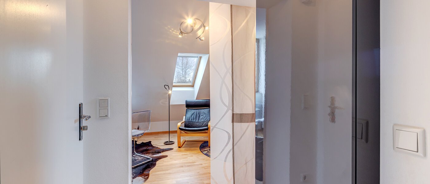 Dachgeschosswohnung München Trudering 02 Flur/Gang 9309