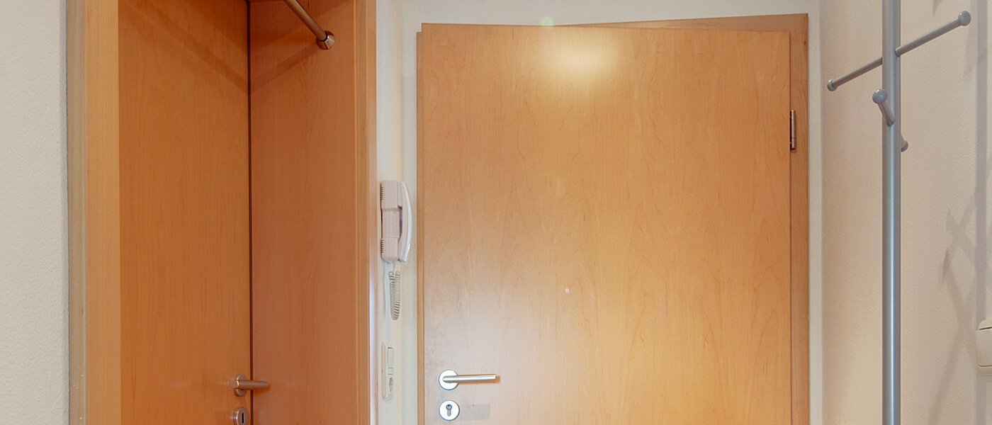 Dachgeschosswohnung München Feldmoching 02 Flur/Gang 9344