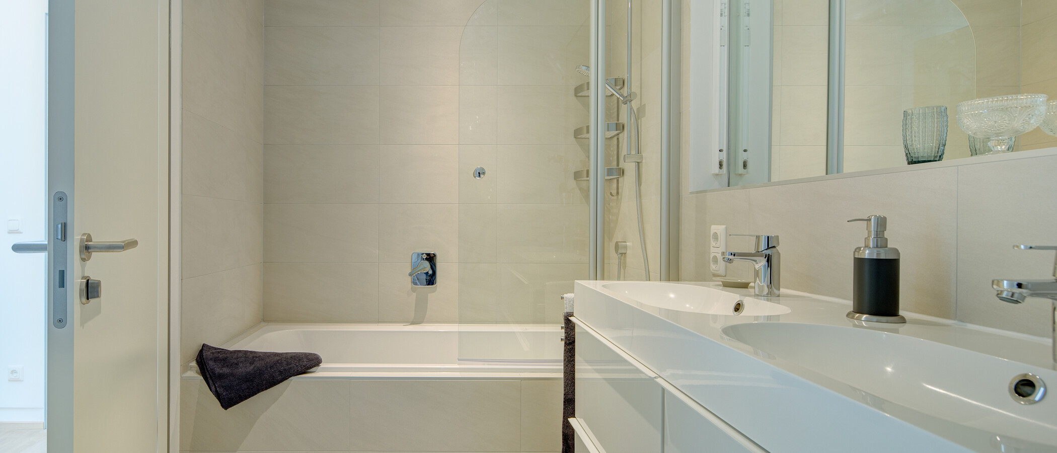 Wohnung München Maxvorstadt - Westen 01 Badezimmer 9408