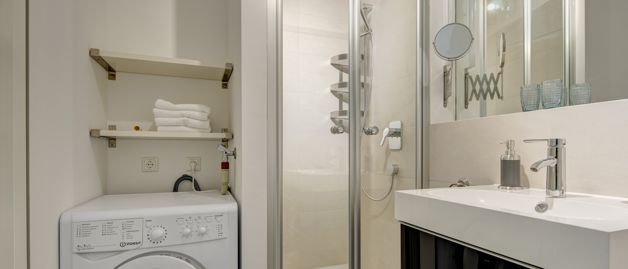 Wohnung München Maxvorstadt - Westen 02 2. Badezimmer 9408