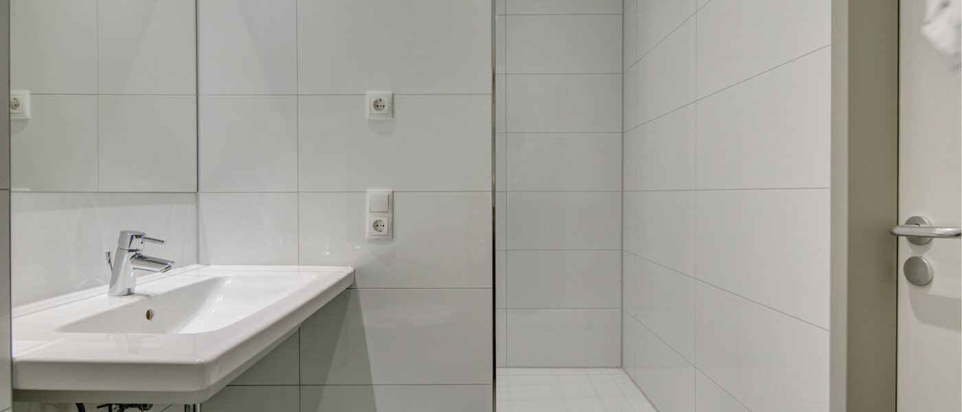 Wohnung Ismaning 01 Badezimmer 9506