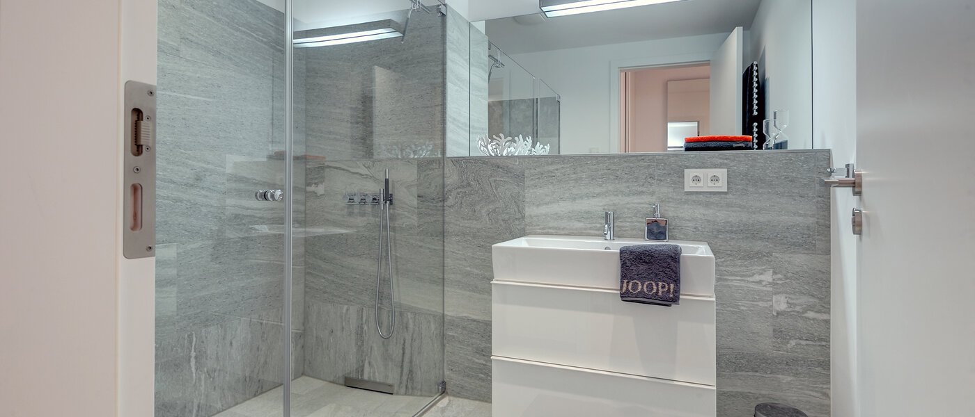 Wohnung München Schwabing (rechts der Leopoldstraße) 01 Badezimmer 9521