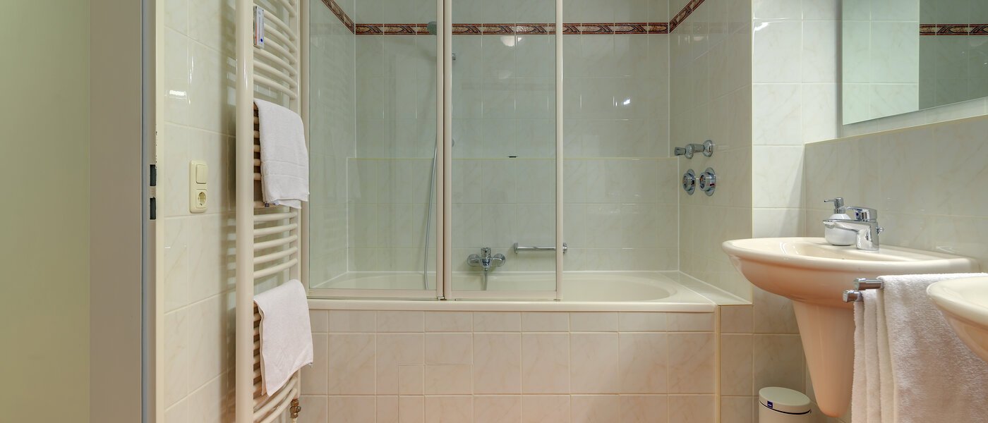 Wohnung München Maxvorstadt - Museumsviertel 02 Badezimmer 954