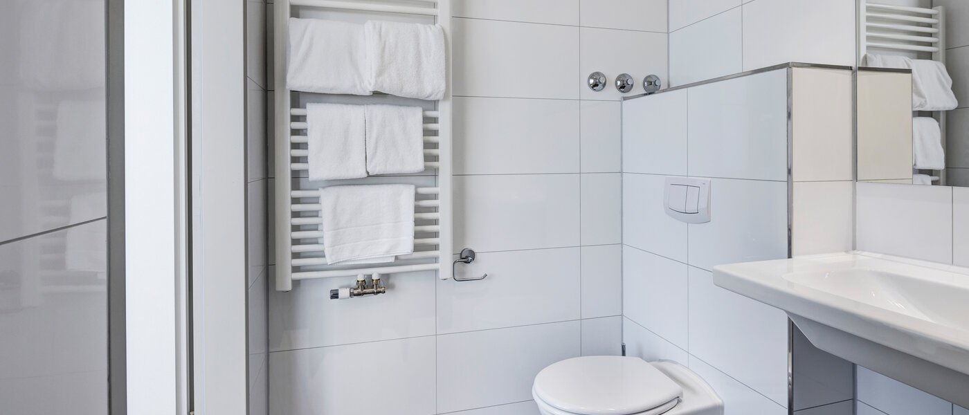 Wohnung Ismaning 04 Badezimmer 9549
