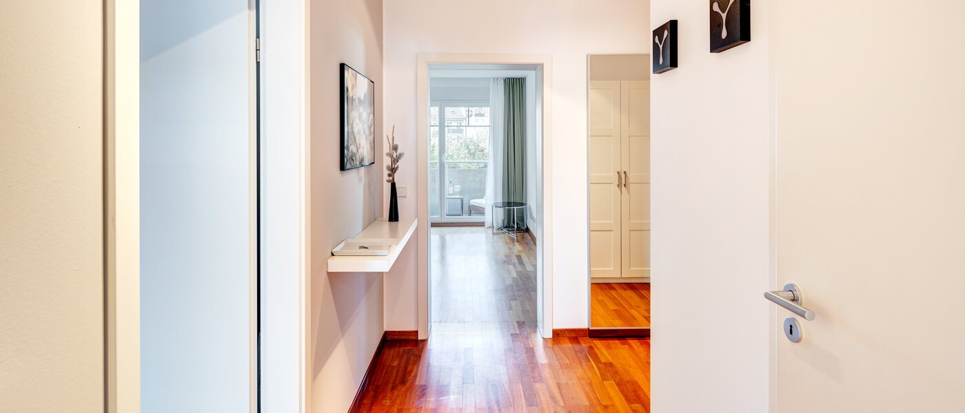 Wohnung München Schwabing-Nord (zw. Leopoldstraße & Englischen Garten) 02 Flur/Gang 9573