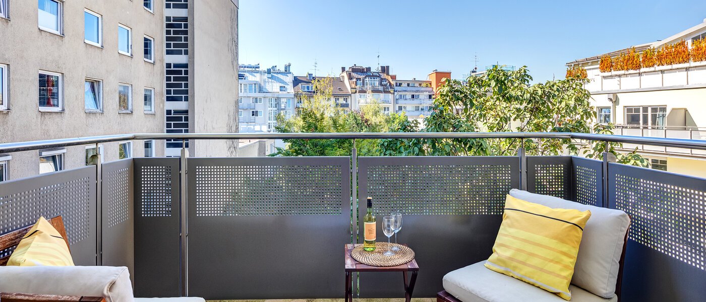 Wohnung München Schwabing-Nord (zw. Leopoldstraße & Englischen Garten) 02 Balkon 9573