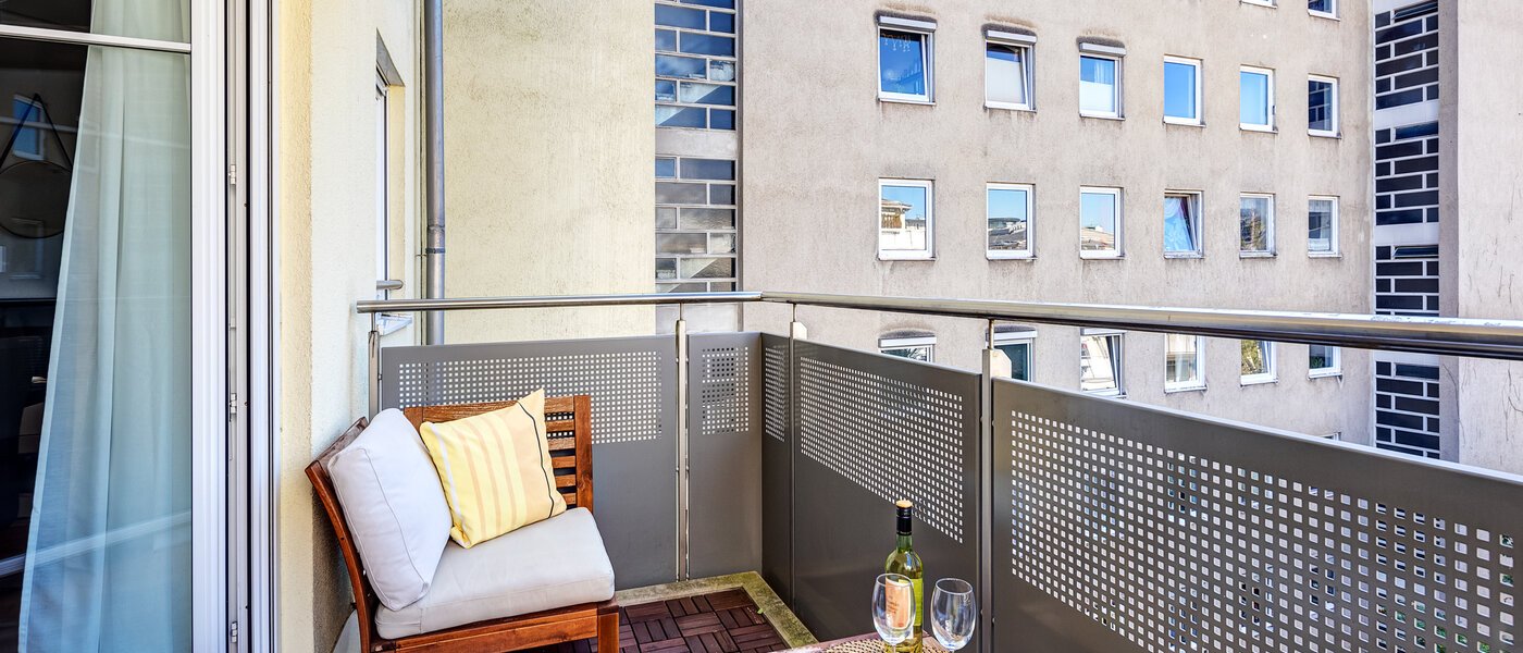Wohnung München Schwabing-Nord (zw. Leopoldstraße & Englischen Garten) 03 Balkon 9573