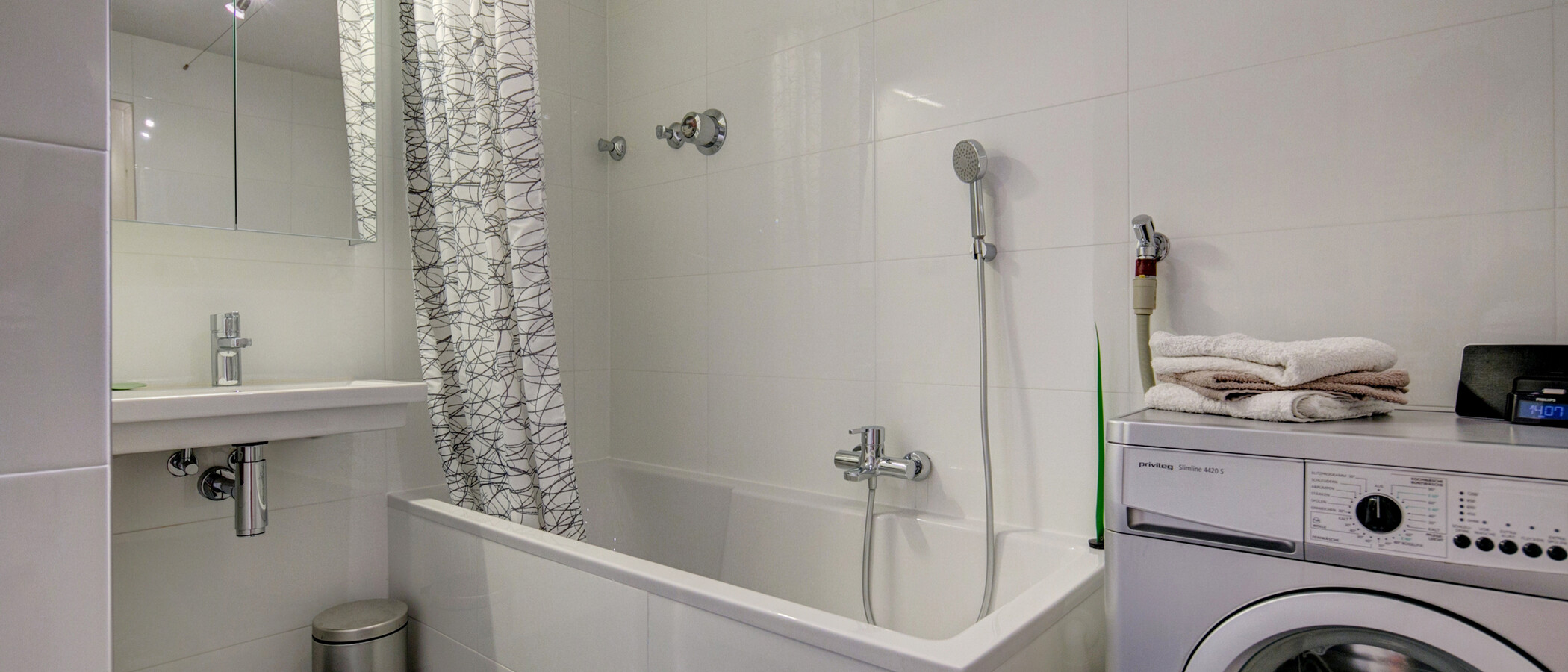 Dachgeschosswohnung München Haidhausen 01 Badezimmer 9579