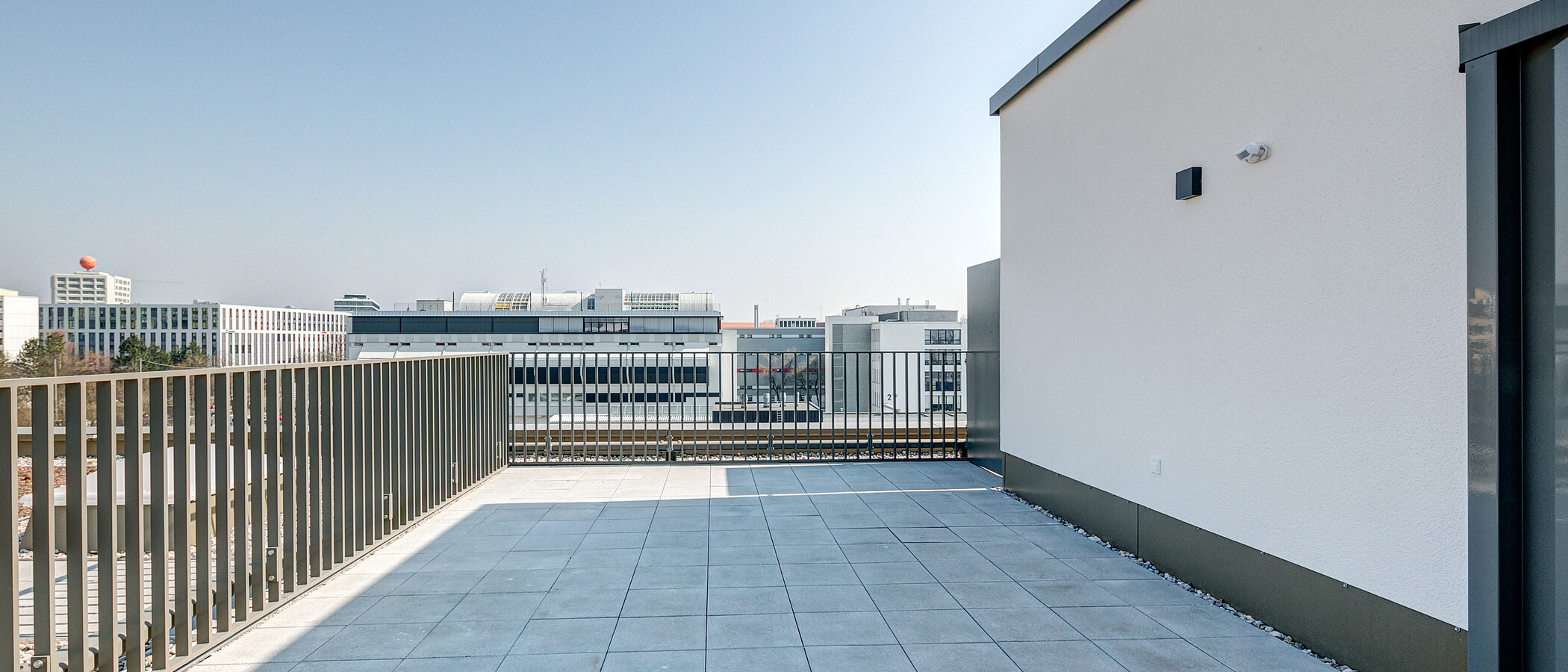 Dachgeschosswohnung München Giesing 01 Gemeinschaftsterrasse  9613