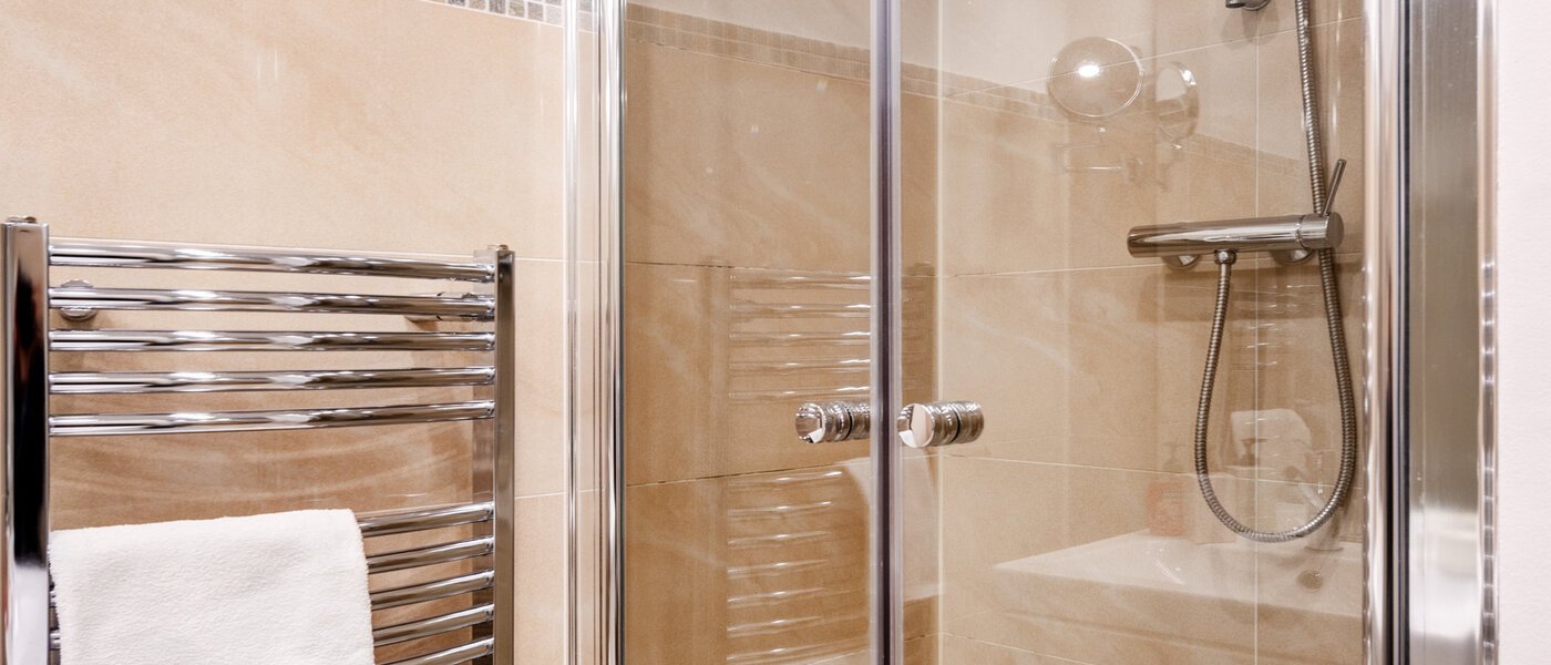 Apartment München Neuhausen 01 Badezimmer 9615