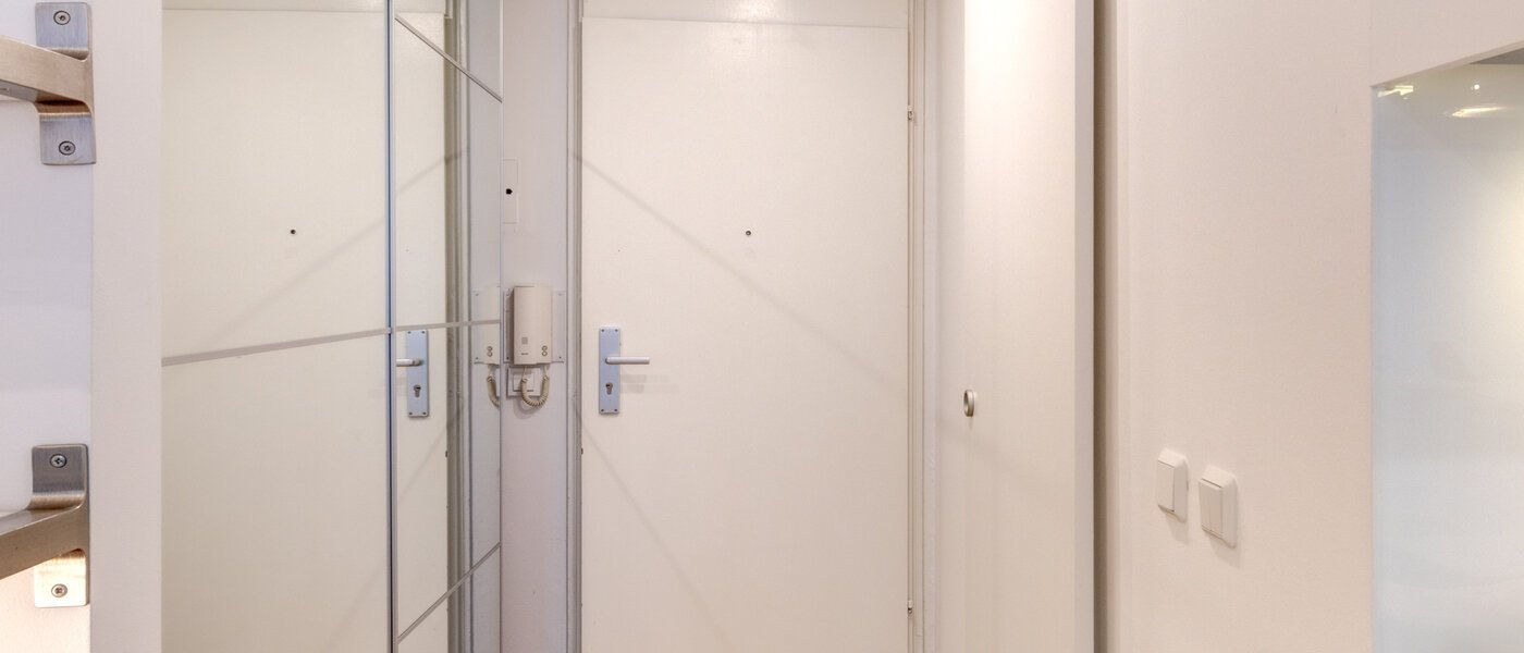 Apartment München Neuhausen 01 Flur/Gang 9615