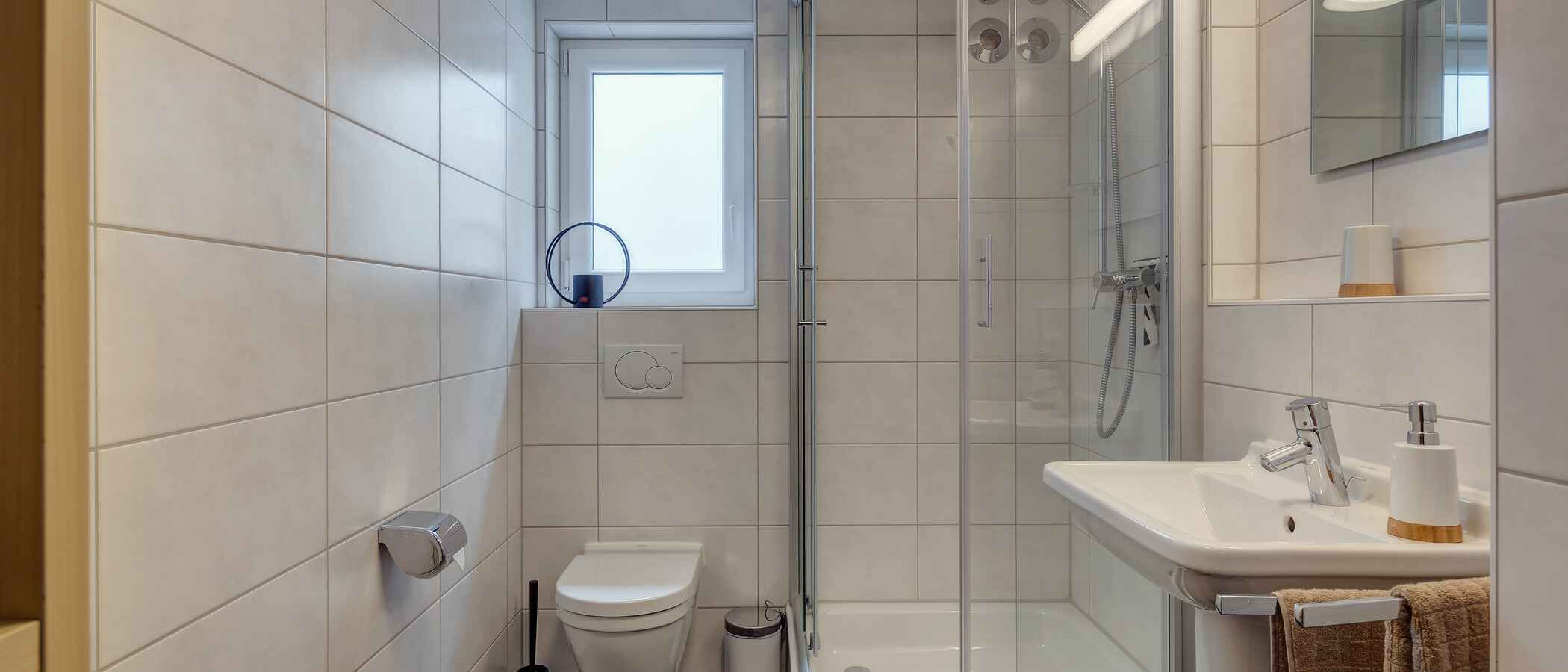 Gartenwohnung München Forstenried 01 2. Badezimmer 9703