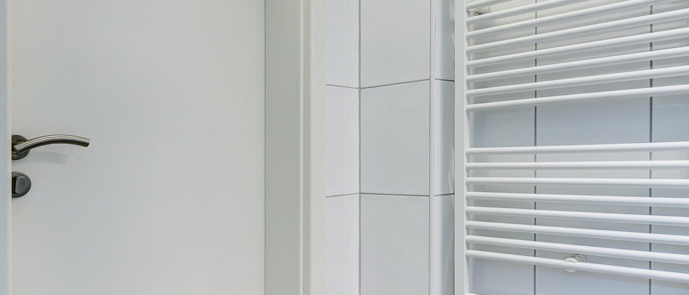 Gartenwohnung Gauting Stockdorf 05 Badezimmer 9728