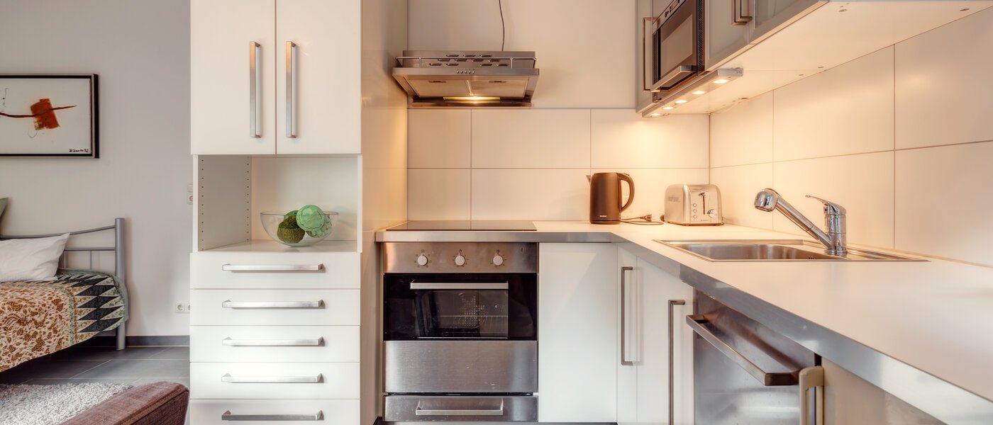 Apartment München Schwabing (rechts der Leopoldstraße) 02 Küche 9736