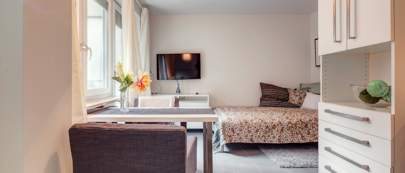 Apartment München Schwabing (rechts der Leopoldstraße) 03 Küche 9736