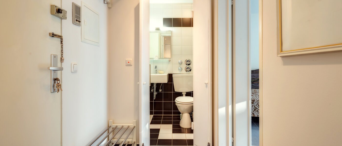 Apartment München Schwabing (rechts der Leopoldstraße) 02 Flur/Gang 9736