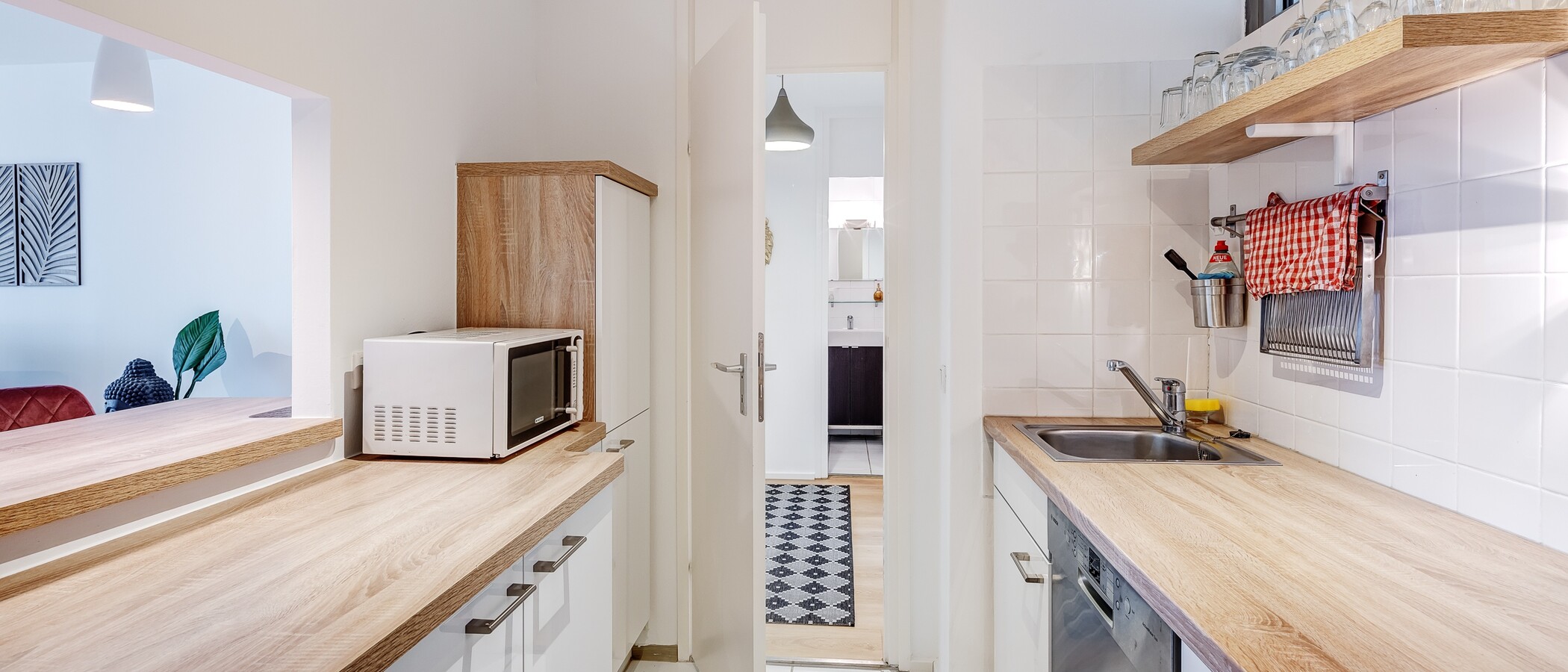Wohnung München Schwabing-Nord (zw. Leopoldstraße & Englischen Garten) 04 Küche 9789