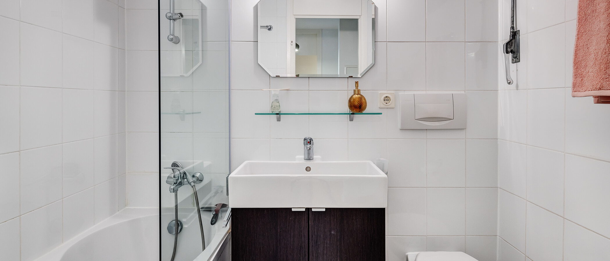 Wohnung München Schwabing-Nord (zw. Leopoldstraße & Englischen Garten) 02 Badezimmer 9789