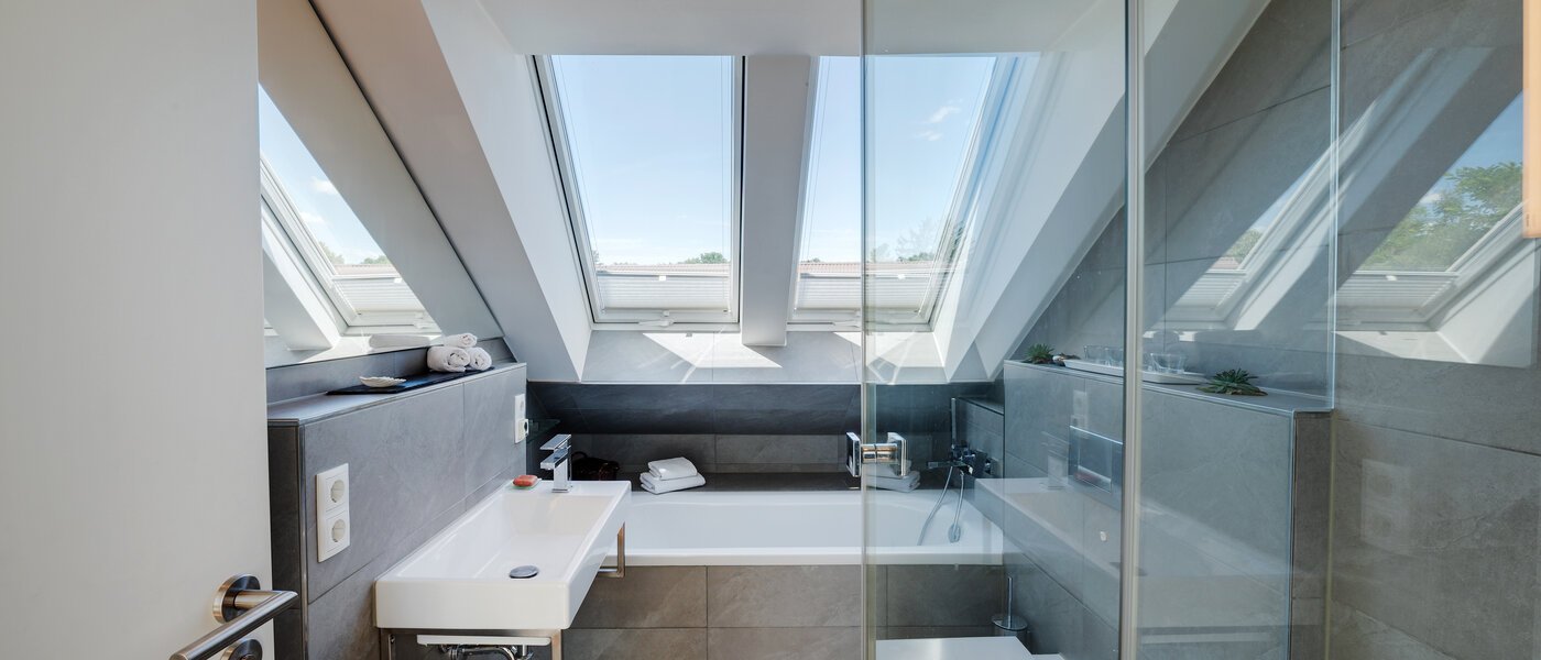 Dachterrassenwohnung München Untermenzing 01 Badezimmer 9794