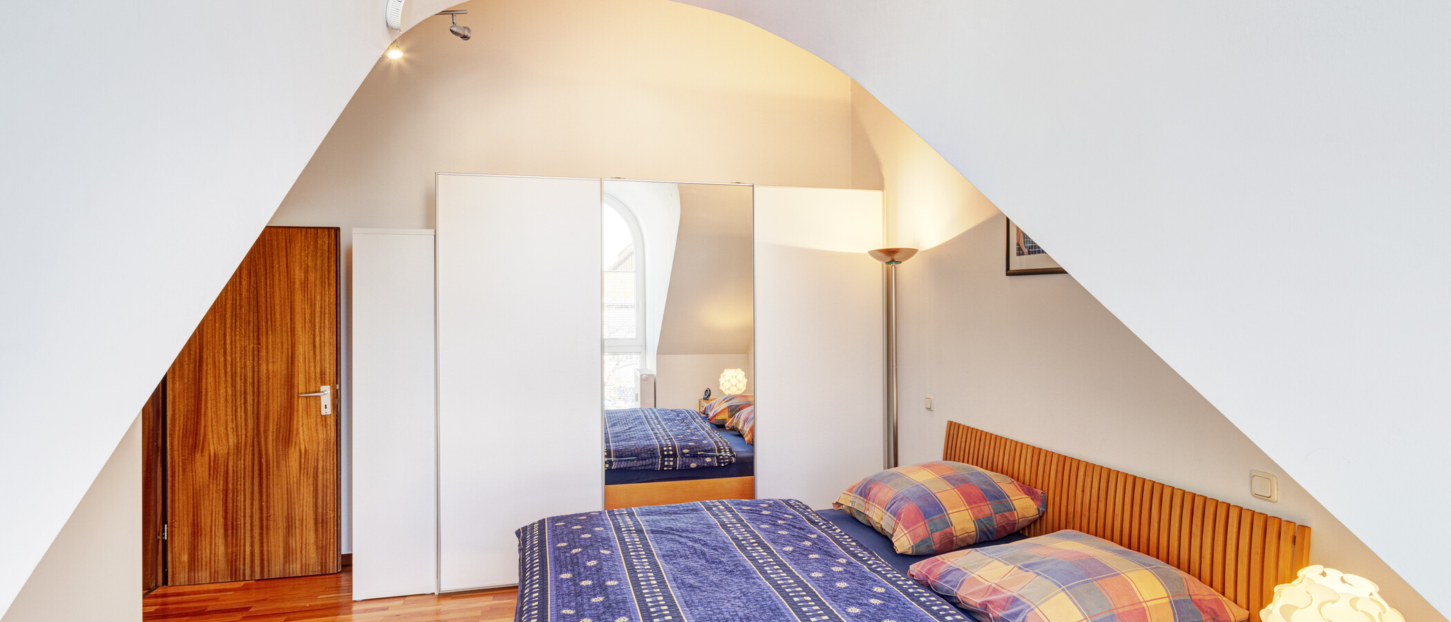Dachgeschosswohnung Ottobrunn 02 Schlafzimmer 9824
