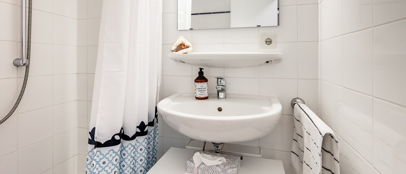 Wohnung München Schwabing-Nord (zw. Leopoldstraße & Englischen Garten) 01 Badezimmer 9873