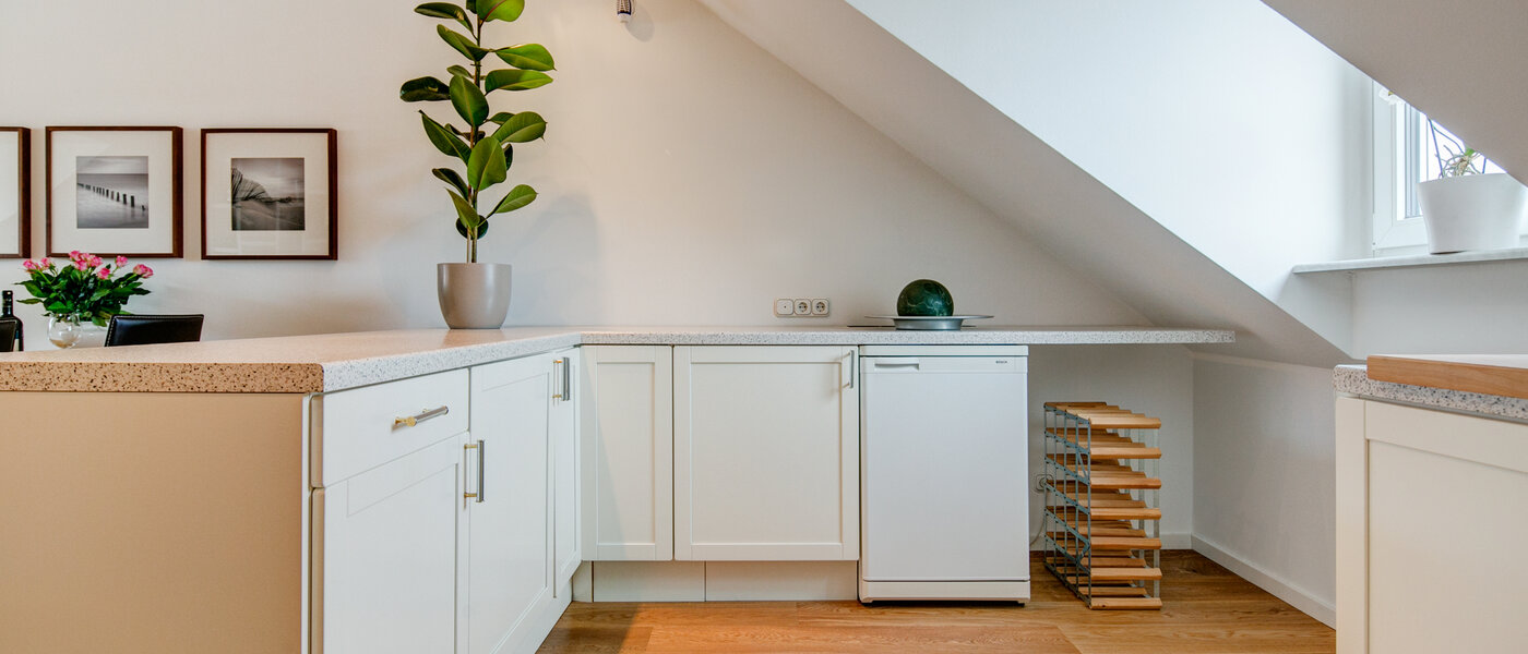 Dachgeschosswohnung München Thalkirchen 04 Küche 9893