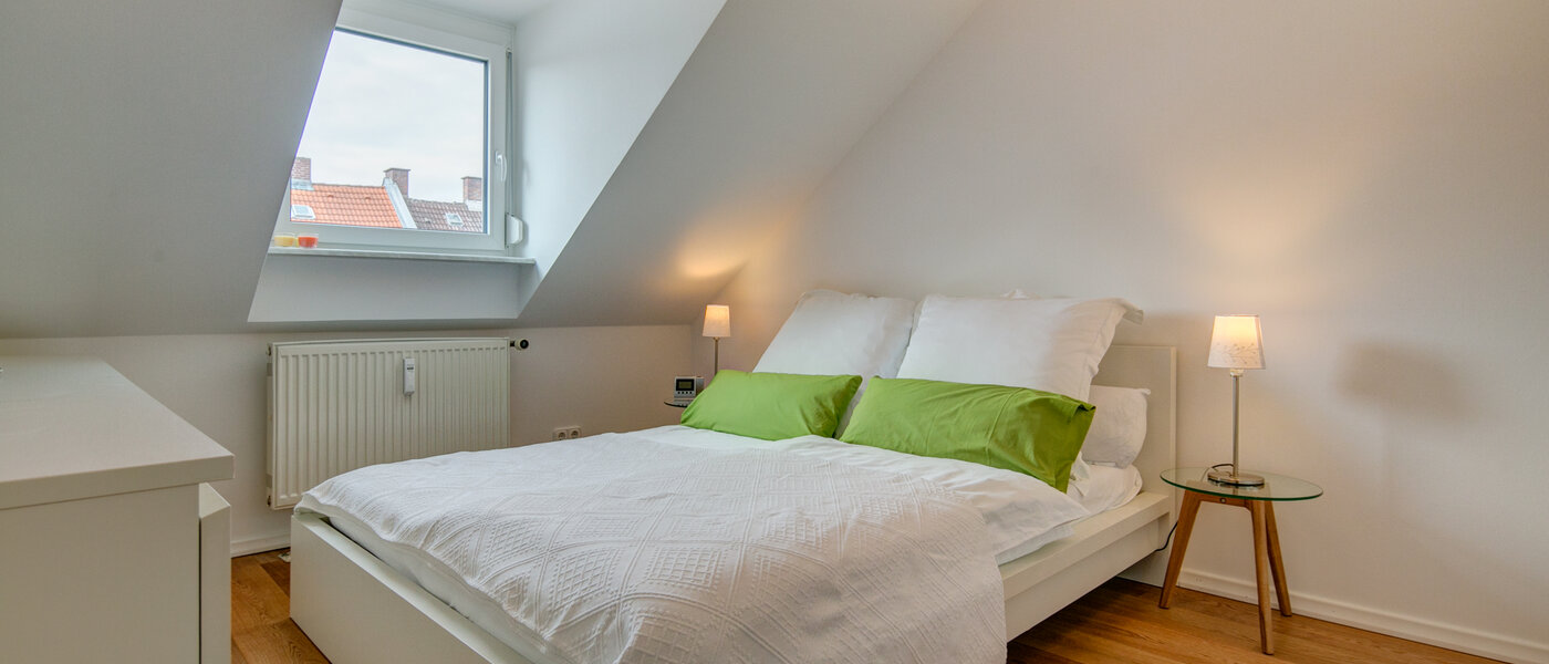 Dachgeschosswohnung München Thalkirchen 01 Schlafen 9893
