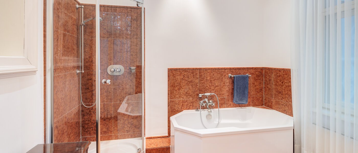 Wohnung München Schwabing-Nord (zw. Belgrad- & Leopoldstraße) 01 Badezimmer 9895