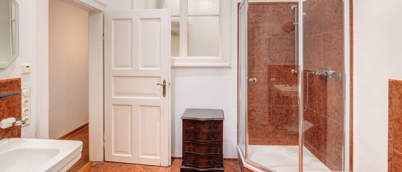 Wohnung München Schwabing-Nord (zw. Belgrad- & Leopoldstraße) 03 Badezimmer 9895