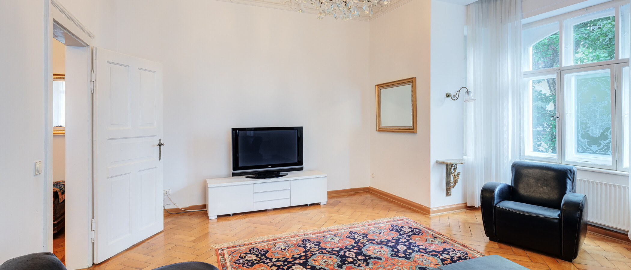 Wohnung München Schwabing-Nord (zw. Belgrad- & Leopoldstraße) 02 Wohnzimmer 9895
