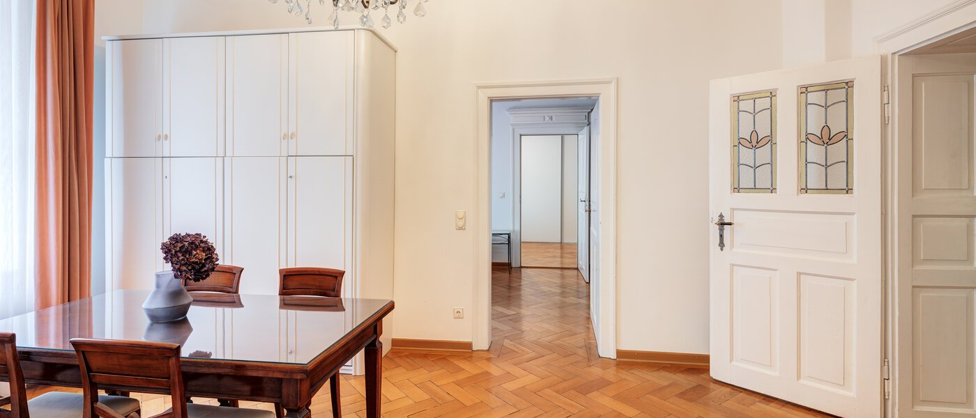 Wohnung München Schwabing-Nord (zw. Belgrad- & Leopoldstraße) 02 Esszimmer 9895