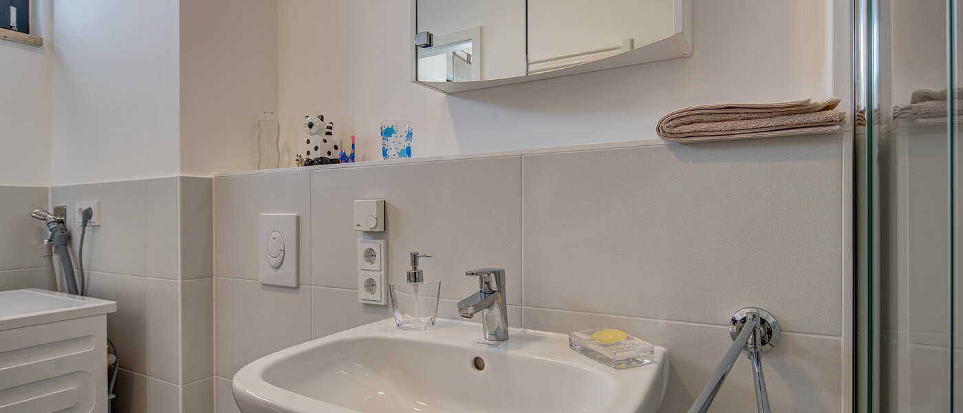 Apartment München Messestadt Riem 02 Badezimmer 9927