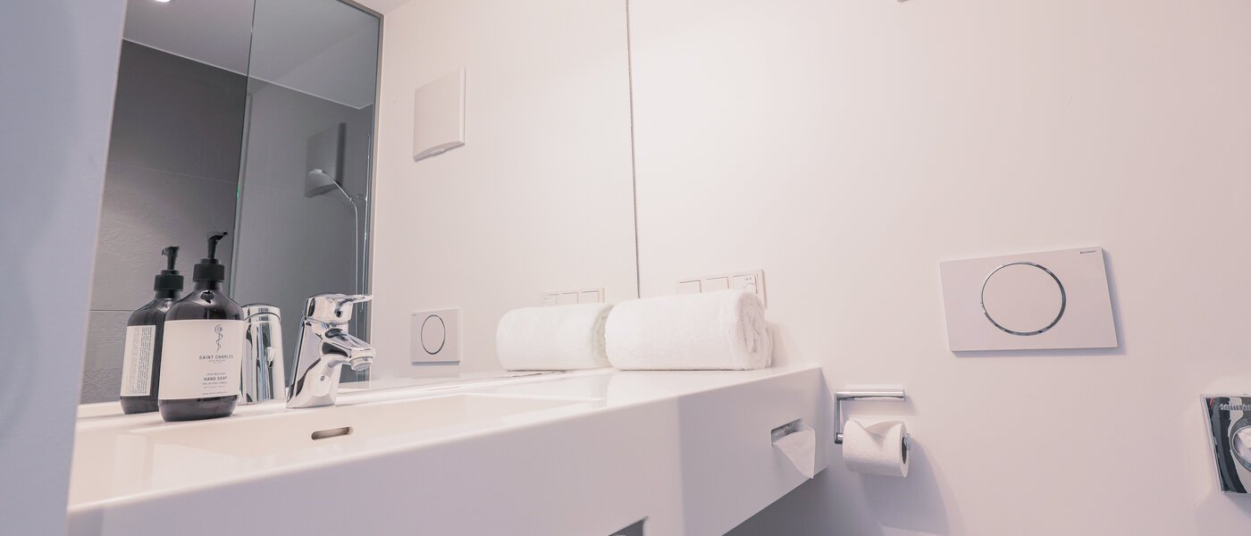 Villa München Lehel 01 Badezimmer 995