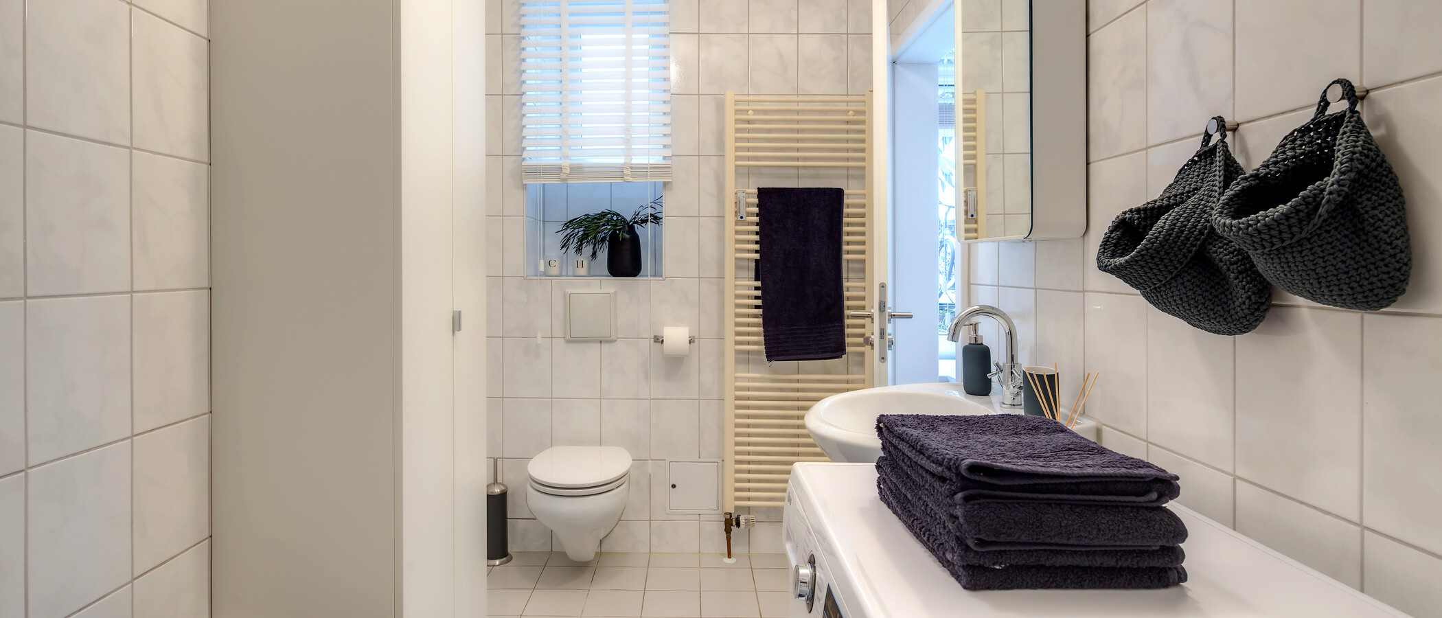 Wohnung München Schwabing-West (rund um den Hohenzollernplatz) 03 Badezimmer 9957