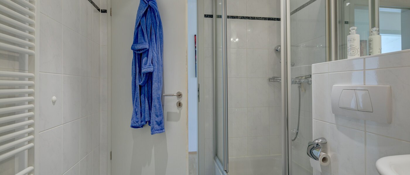 Wohnung München Moosach 03 Badezimmer 9984