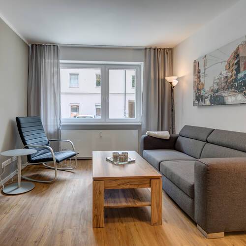 Wohnung mit 2.5 Zimmern | München-Westend | 10583