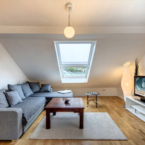 Dachgeschosswohnung mit 2.5 Zimmern | Eching | 10655