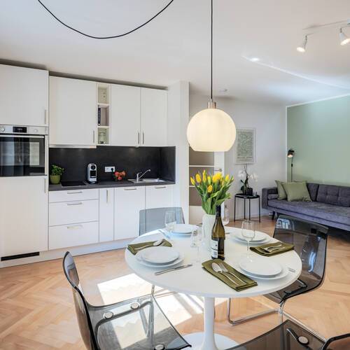 Wohnung mit 2 Zimmern | München-Schwabing | 11551