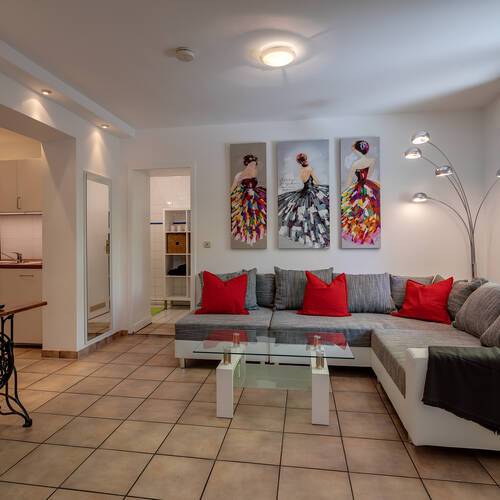 Wohnung mit 2.5 Zimmern | Oberhaching | 11644