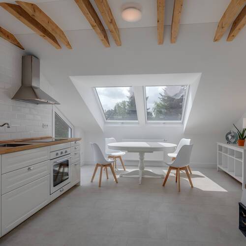 Dachgeschosswohnung mit 2 Zimmern | Feldafing-Tutzing | 11697