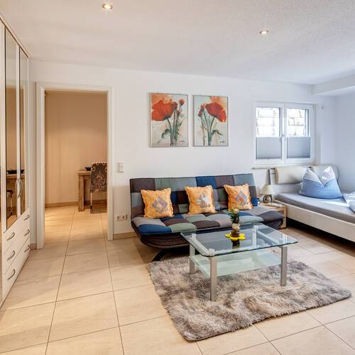 Souterrainwohnung mit 1 Zimmer | Haar | 11871