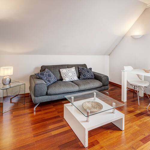 Dachgeschosswohnung mit 2 Zimmern | München-Oberföhring | 1206