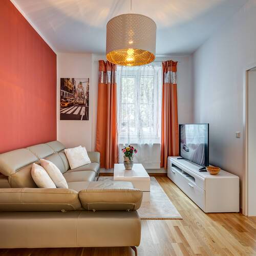 Wohnung mit 2 Zimmern | München-Neuhausen | 12363