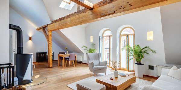 Dachgeschosswohnung mit 4.5 Zimmern | München-Dreimühlenviertel | 14505