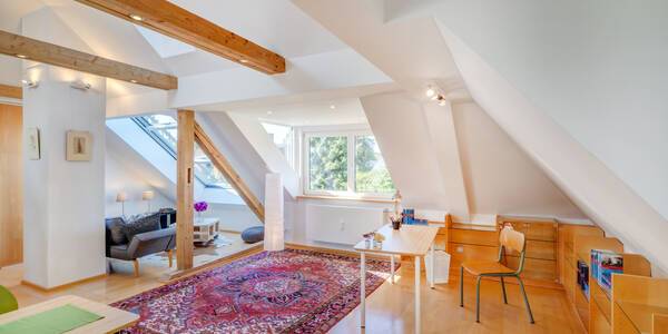 Dachgeschosswohnung mit 1.5 Zimmern | München-Fasangarten | 14562